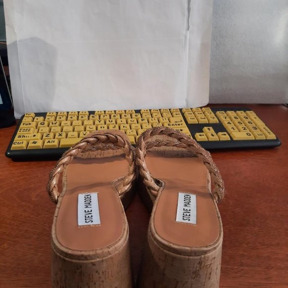 NEW ! Steve Madden Danya Wedge Heel Sandal Gold Glitter Size 8 - Picture 4 of 7